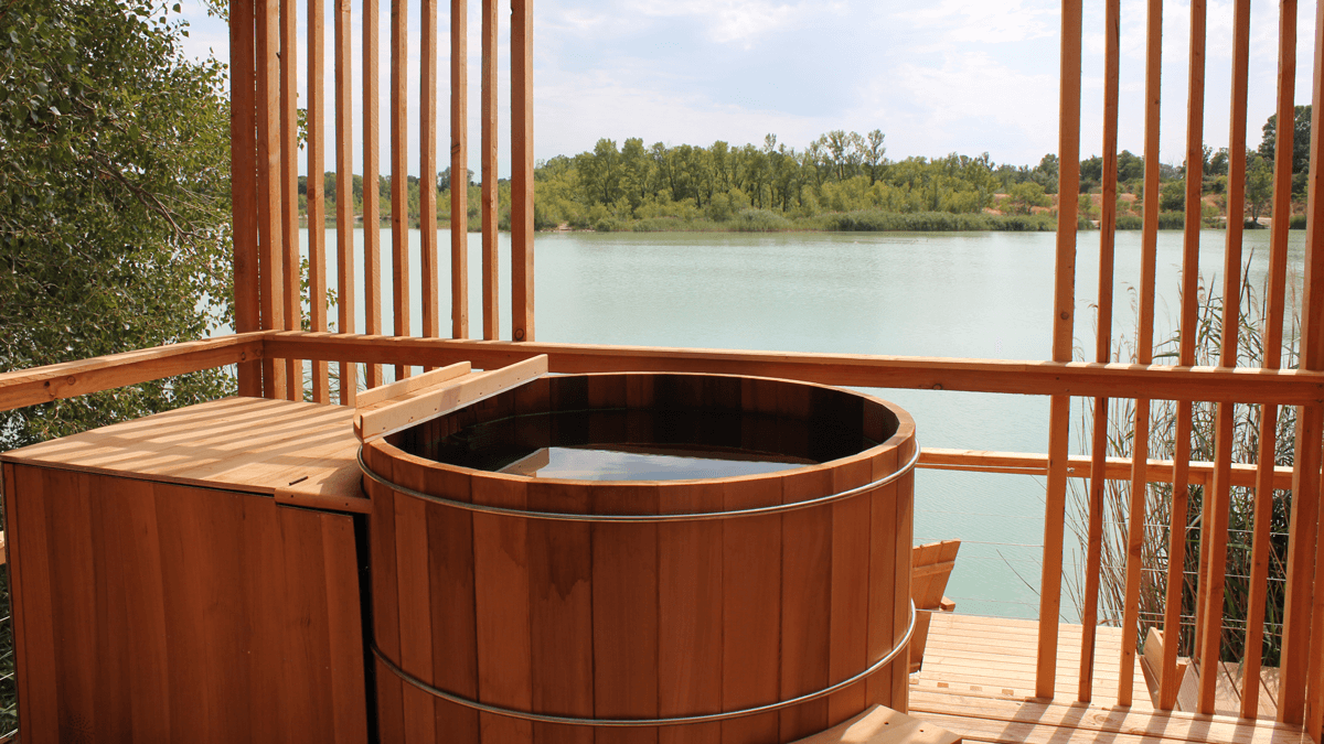 Hot tub Red Cedar Wood Wooden Hot Tubs UltraBioOzone®