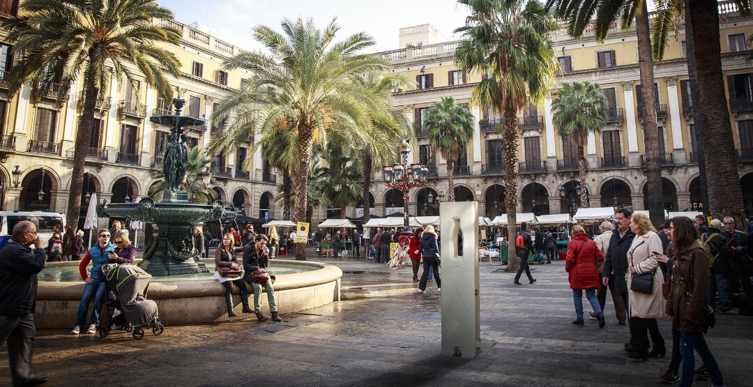 Urban fountains, water dispensers for public use